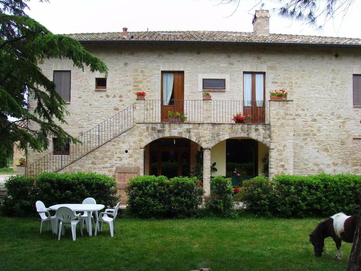 Agriturismo Il Podere Hotel Petrignano Luaran gambar